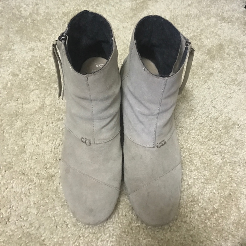 Toms Cream Suede Booties